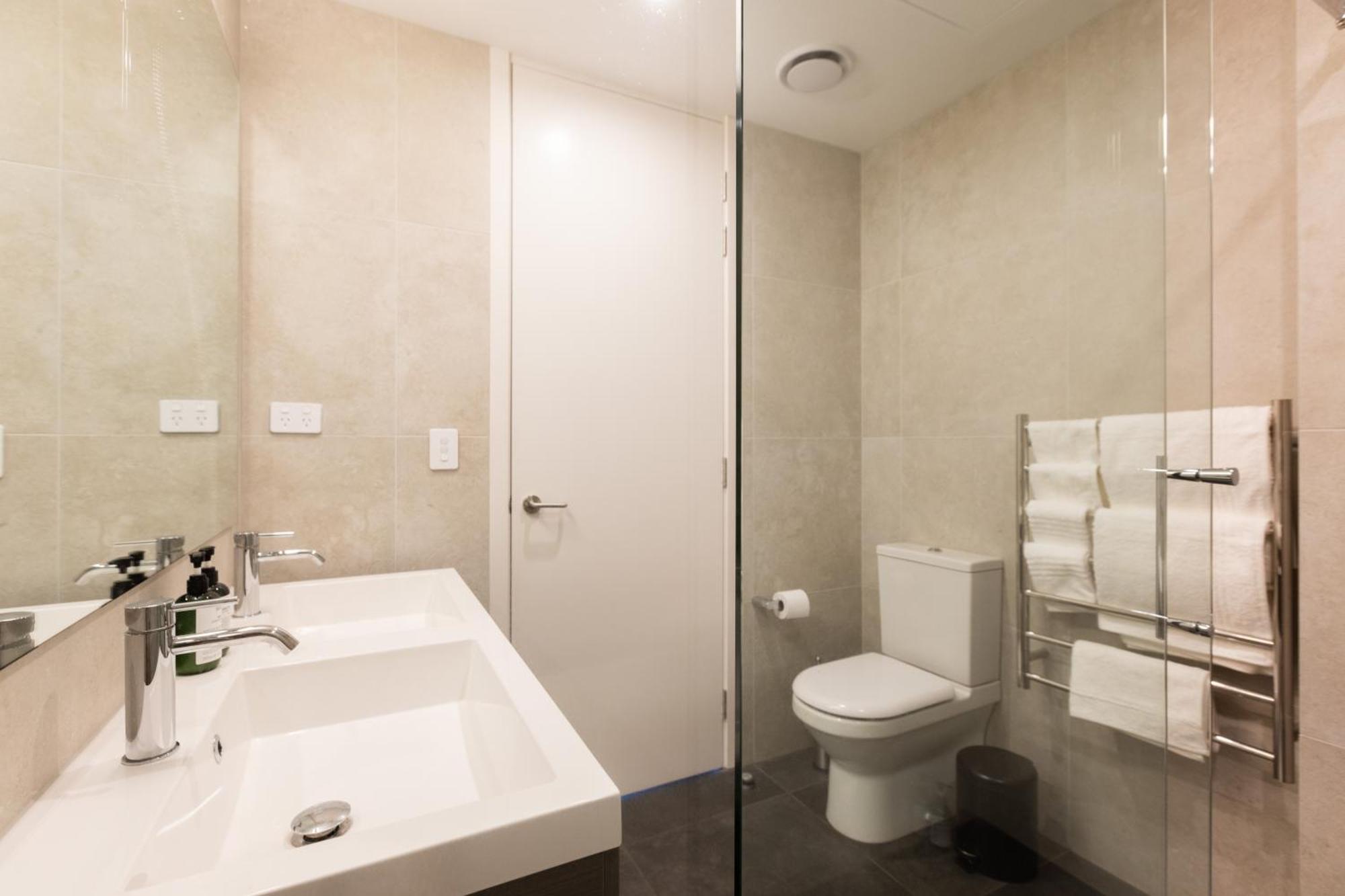 כרייסטצ'רץ' Luxury 2 Bedroom Cbd Apartment With Free Parking מראה חיצוני תמונה